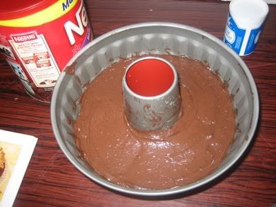 CHOCOLATE SOUR CREAM CAKE
