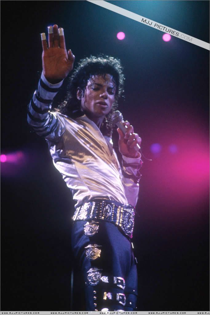 MJ-Bad-World-Tour-michael-jackso-3.jpg
