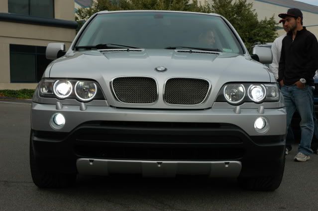 How to remove bmw x5 roof rails