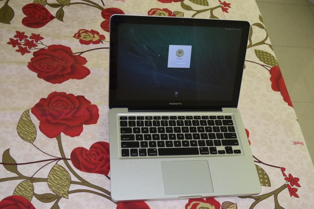 Macbook Pro MC724 core i7, máy đẹp giá mềm cần bán