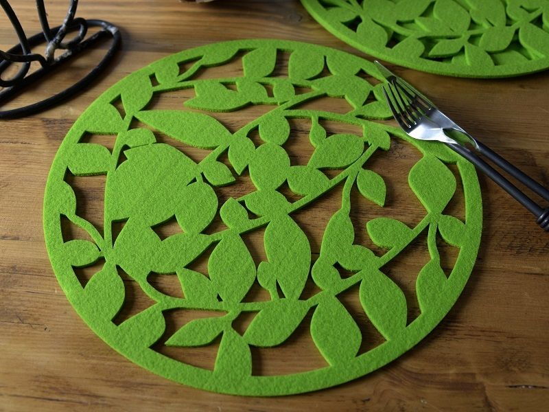 Set of 4 GREEN FELT Laser Cut Out PLACEMATS By Creative Tops eBay